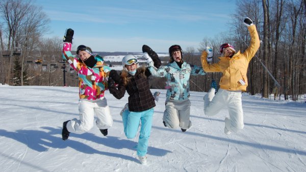 Peek 'n Peak Winter jumping women